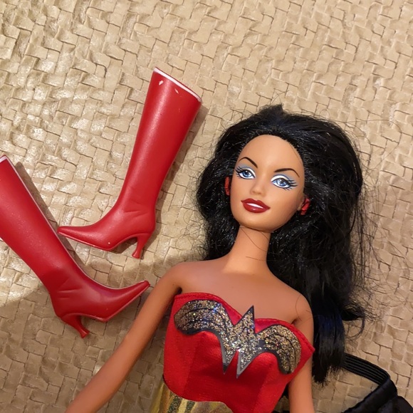 Vintage Barbie Wonder Women Mattel 1999 DC Comic collectible doll - Picture 10 of 13